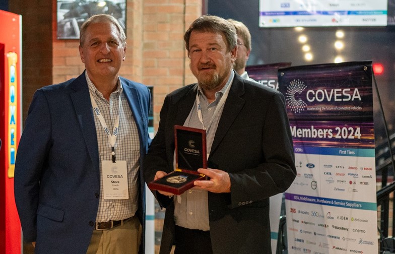 aicas amm COVESA Executive Director Steve Crumb with Dr. James J. Hunt, Co-Founder, CEO and CTO of aicas